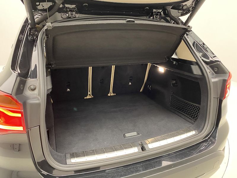 BMW X1 XDRIVE 18d AUT CZ - fotka 6 z 32
