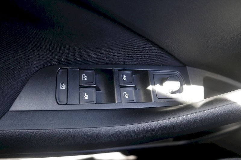 Škoda Scala (2025) 1.0 TSI 70 kW M5° Selection Ci - fotka 12 z 34