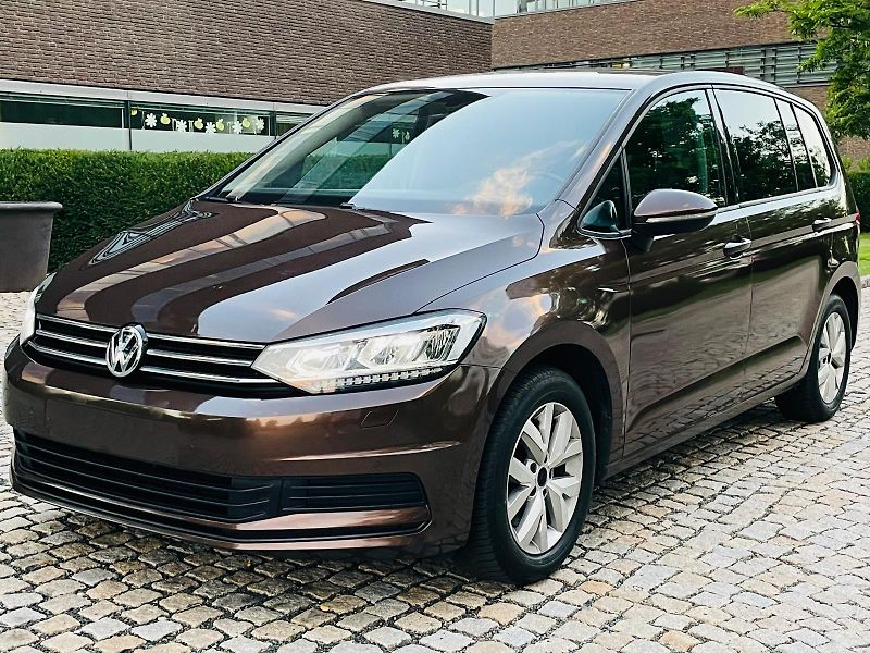 Volkswagen Touran 1.6TDI MAN 7MÍST LED SERVISKA - fotka 4 z 45