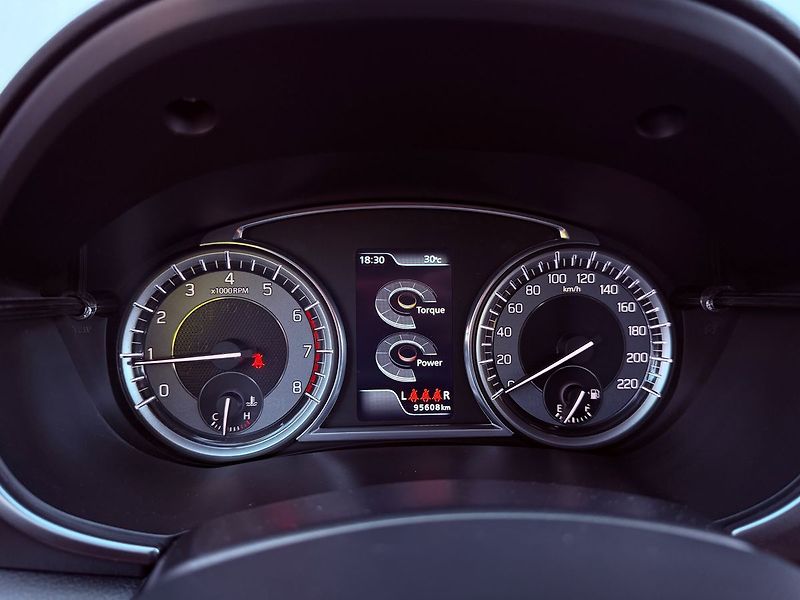 Suzuki Vitara 1.4 BoosterJet Elegance, ČR - fotka 19 z 26