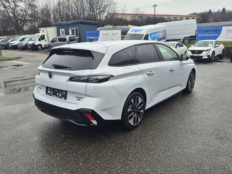 Peugeot 308 (2026) SW ALLURE Hybrid 145 e-DCS6 - fotka 5 z 23