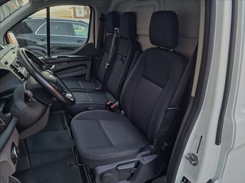 Ford Transit Custom 2.0TDCi Trend L1,ČR,1.Majitel - fotka 32 z 45
