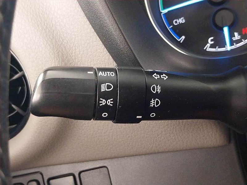 Toyota Yaris (2019) Style 1.5 Hybrid, Automat - fotka 22 z 24