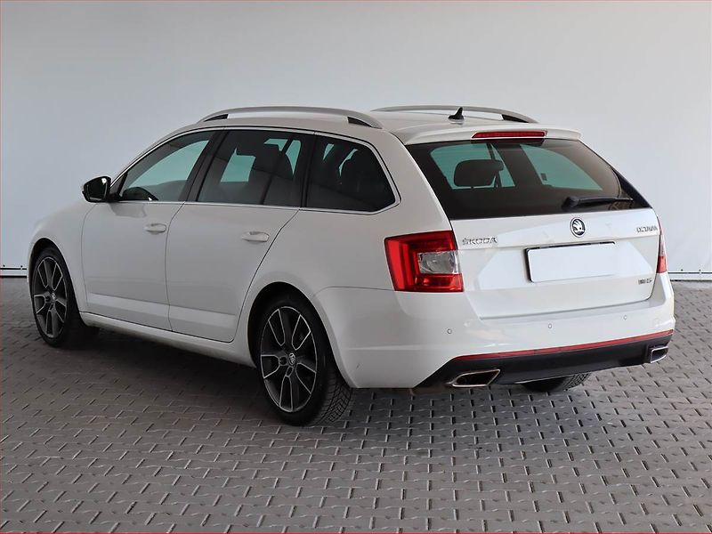 Škoda Octavia (2016) RS 2.0 TDI, Automat - fotka 4 z 25
