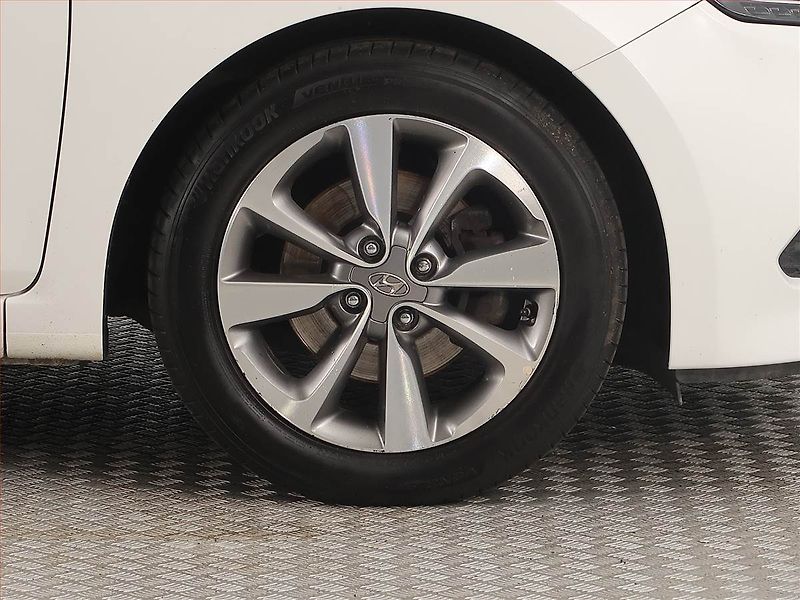 Hyundai i20 (2017) 1.4 CRDi, Tempomat - fotka 14 z 17