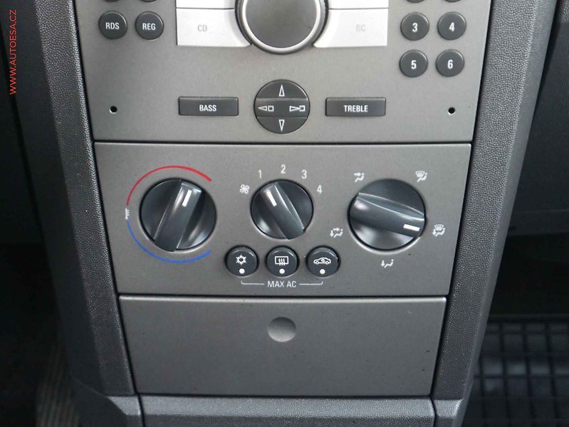 Opel Meriva (2010) 1.4 i, 1.maj, Klima - fotka 12 z 15