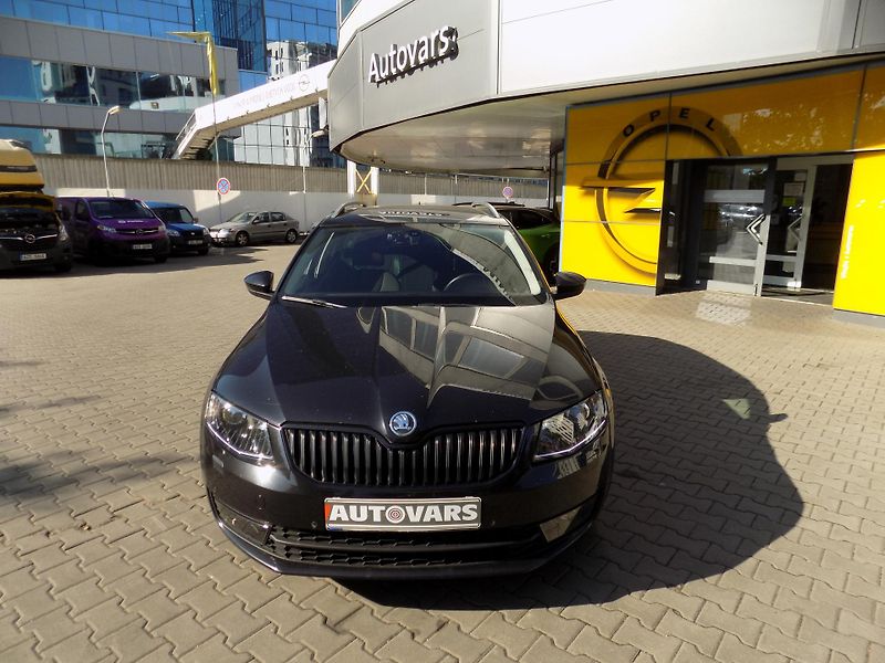 Škoda Octavia (2013) 2.0 TDi DSG - fotka 2 z 13
