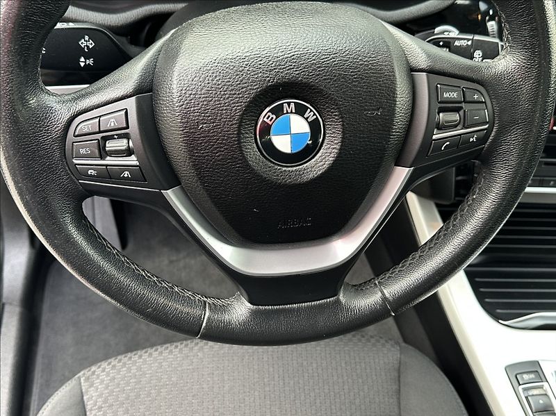 BMW X3 2,0 28i 245PS  Advantage A/T 4 - fotka 31 z 53