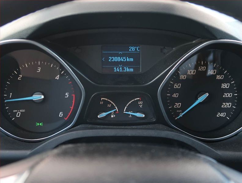 Ford C-MAX (2011) Trend 1.6 TDCi, Serv.kniha - fotka 11 z 18