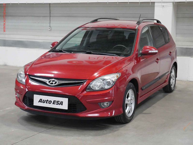 Hyundai i30 (2011) 1.4 i, ČR, AC, tažné - fotka 3 z 20