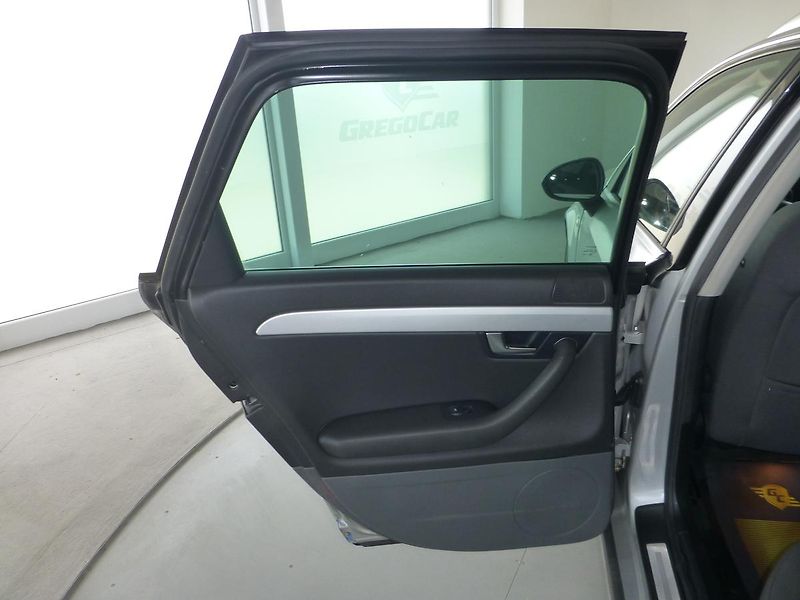 Seat Exeo (2012) 2,0TDI-105KW*ALU*DIGI***PARK.S - fotka 11 z 24