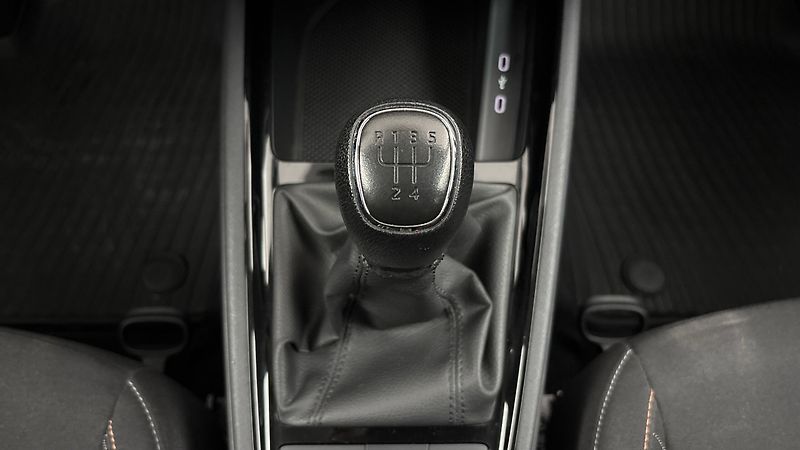 Škoda Scala 1.0 TSI Ambition - fotka 22 z 23