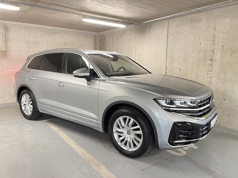 Volkswagen Touareg (2025) 3.0 TDI - Vzduch/Tažné/Matrix - fotka 3 z 30
