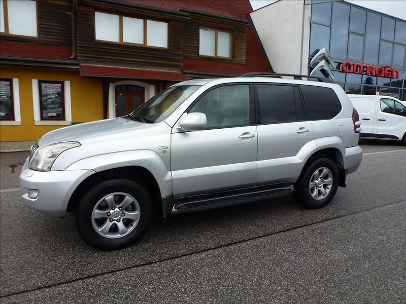 Toyota Land Cruiser 3,0 120 D4-D Lux+ Automat - fotka 16 z 58