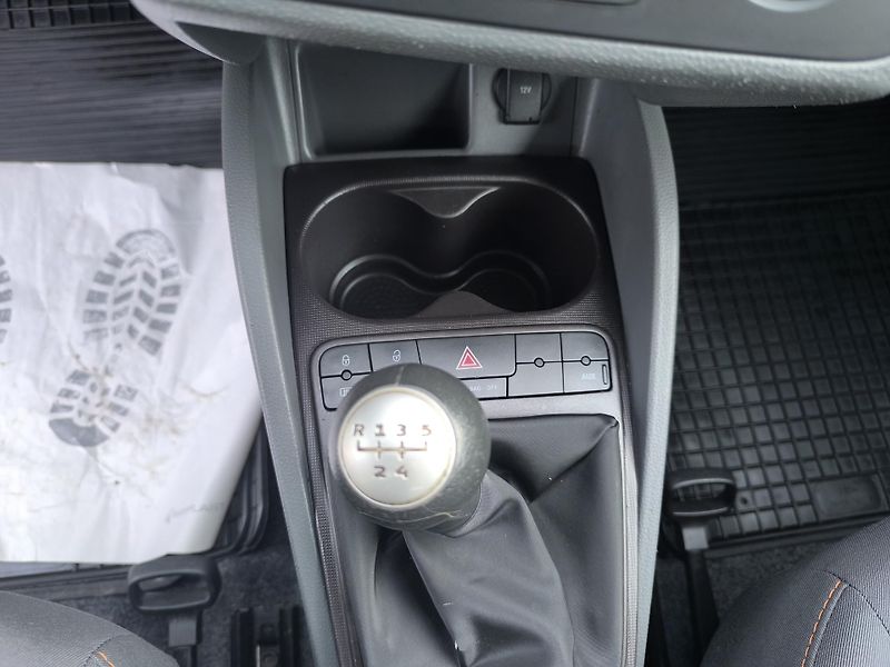 Seat Ibiza (2011) 1.2 DOLOŽENÉ KM, 1.MAJITEL - fotka 21 z 27