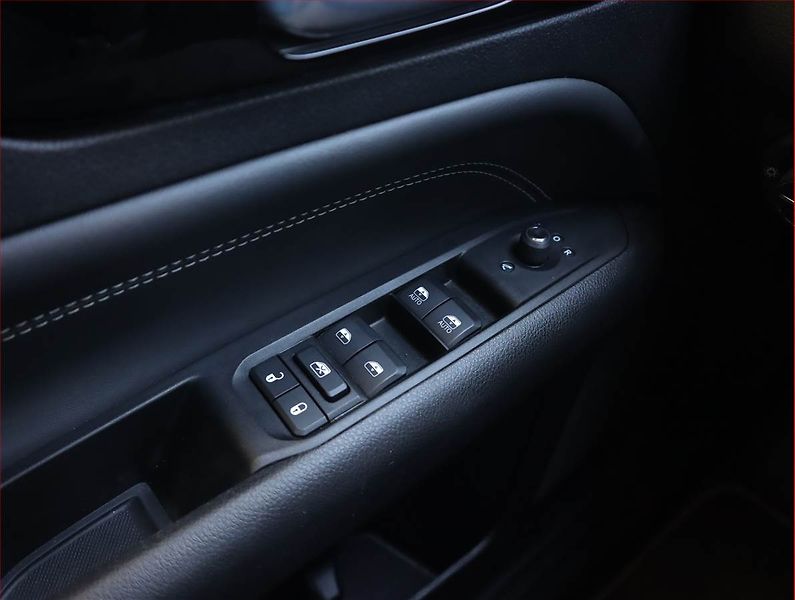 Jeep Compass (2021) 1.3 T-GDI, Automat, Serv.kniha - fotka 20 z 22