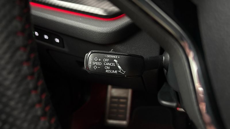 Škoda Octavia 2.0 TSI DSG RS Combi - fotka 14 z 26