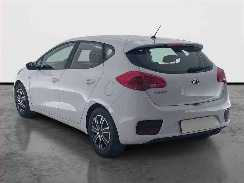 Kia Ceed (2017) 1.4 CVVT, Serv.kniha - fotka 4 z 15