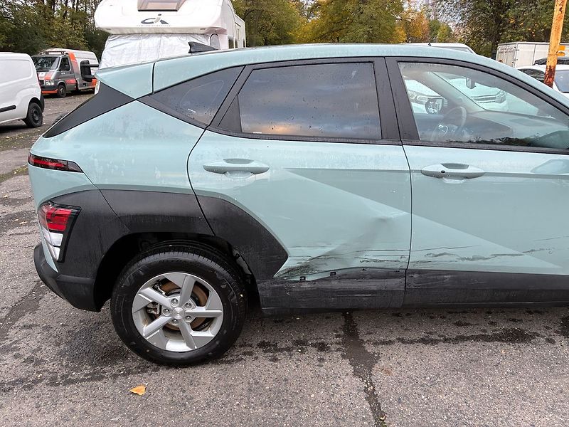 Hyundai Kona 1,0 T-GDI MT COMFORT CLUB ČR - fotka 7 z 24