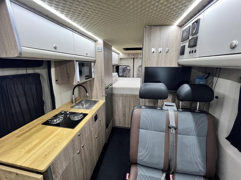 Fiat Ducato 2.3D vestavba SuaVAN SOLAR - fotka 18 z 34