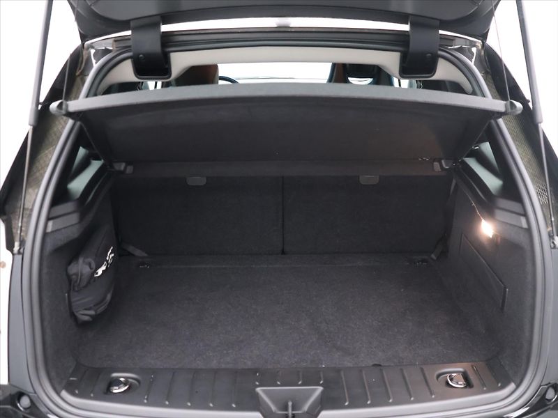 BMW i3 94Ah 75kW Kamera - fotka 10 z 32