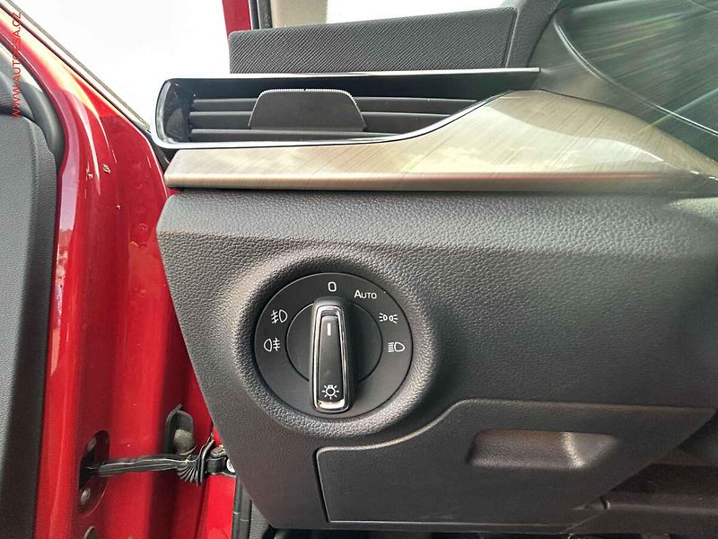 Škoda Kamiq (2020) 1.0 TSi, 2.maj,ČR, Style - fotka 13 z 18