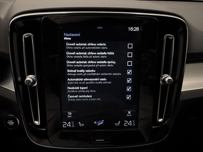 Volvo XC40 T5 AWD MOMENTUM PRO AUT - fotka 37 z 41