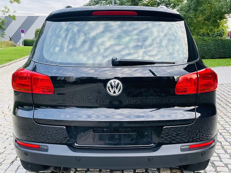 Volkswagen Tiguan 1.4TSI MANUÁL VÝHŘEV SERVISKA - fotka 15 z 39