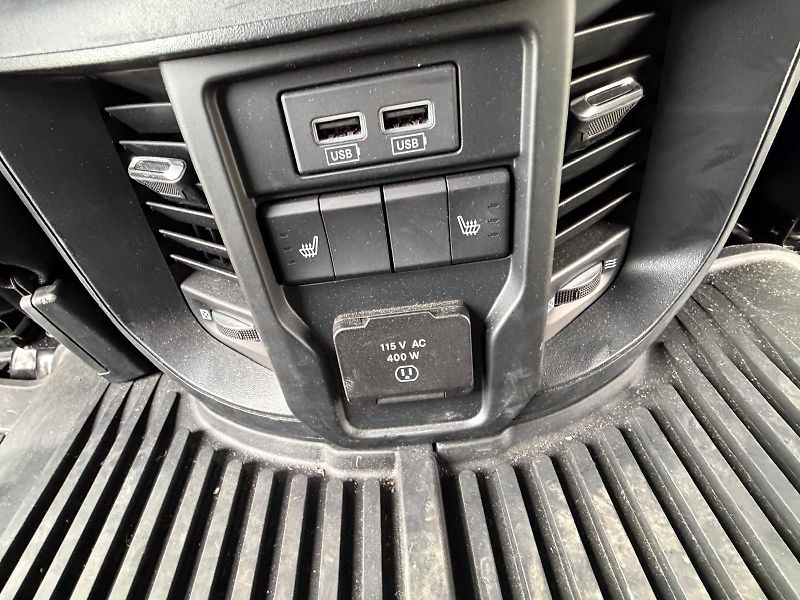 Dodge RAM (2020) 2500 6,4 L HEMI LIFTED - fotka 32 z 48