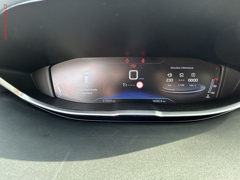 Peugeot 3008 (2018) 1.2 PT, GT Line - fotka 19 z 19
