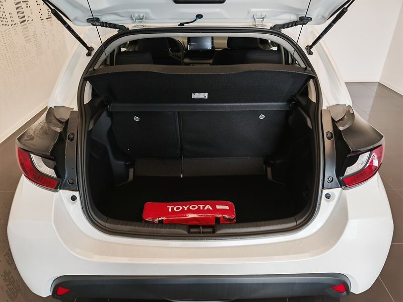 Toyota Yaris 1.5 Hybrid Comfort - fotka 8 z 28
