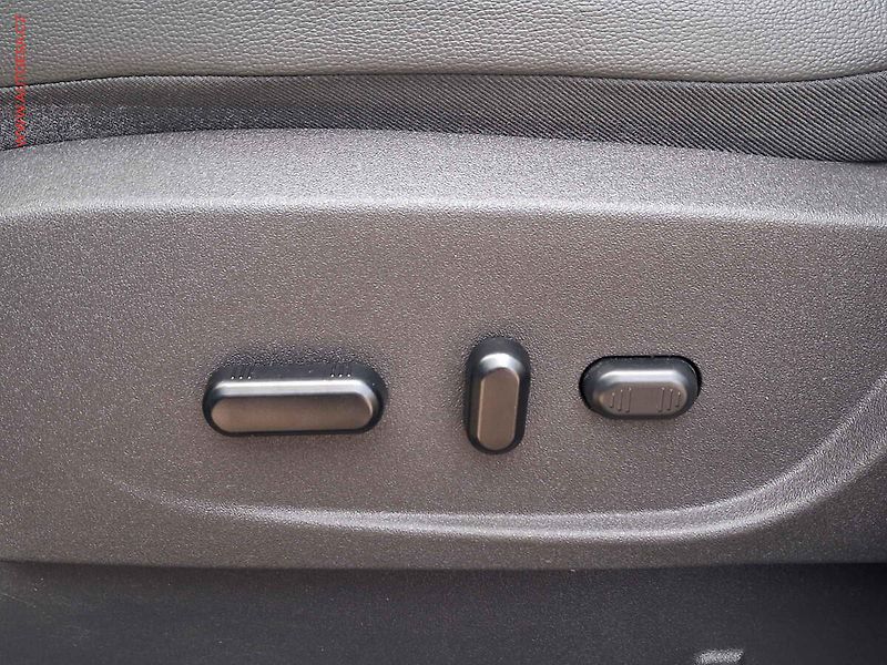 Ford Kuga (2019) 1.5i, Bixen, navi - fotka 12 z 23