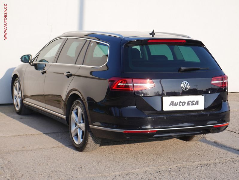 Volkswagen Passat (2018) 2.0TDi, AT, navi, masáž - fotka 4 z 19