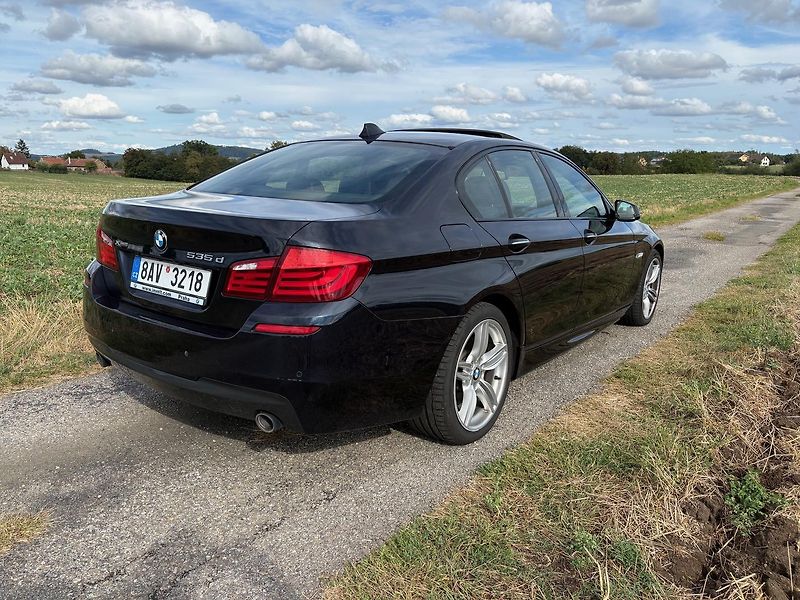 BMW Řada 5 (2012) 535d, xdrive , 1.majitel - fotka 3 z 16