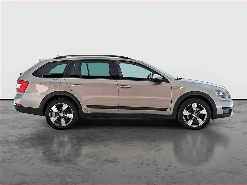 Škoda Octavia (2016) Scout 2.0 TDI, 4X4, Automat - fotka 6 z 22