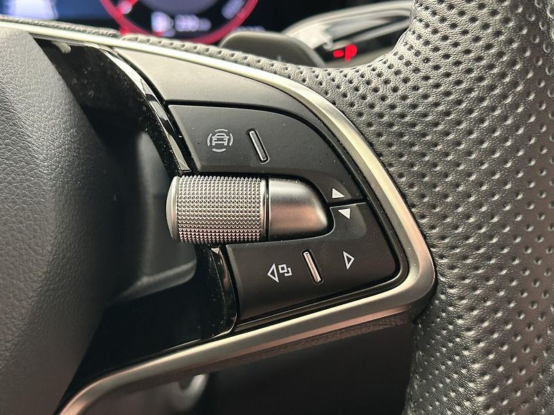 Škoda Kodiaq 2.0 TDI 4x4 SportLine - fotka 23 z 28