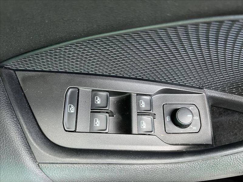 Škoda Octavia 2,0 TDi 110KW DSG 4x4 TZ -DPH - fotka 36 z 52
