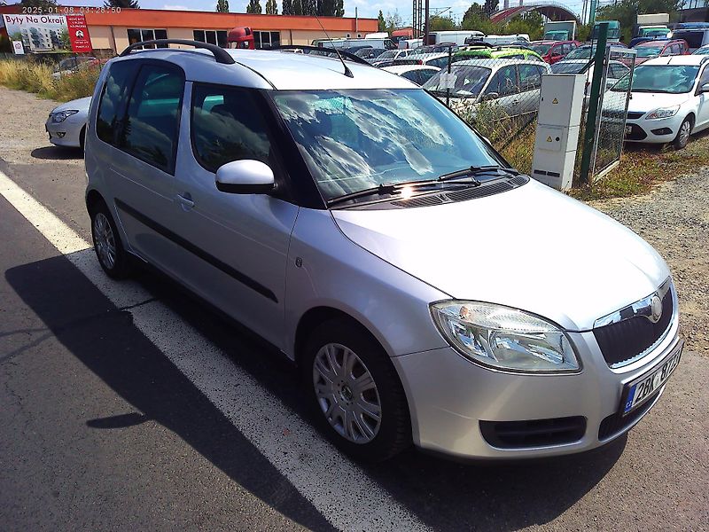 Škoda Roomster (2010) 1.2HTP, 51kW, klima, tažné - fotka 7 z 28
