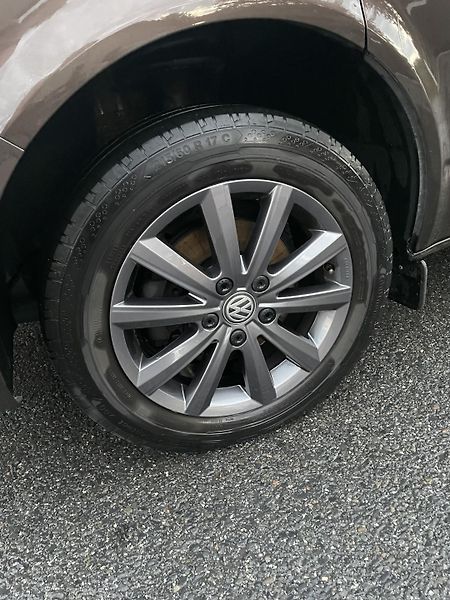Volkswagen Caravelle (2019) výletní vůz, mazlík :-) - fotka 13 z 17