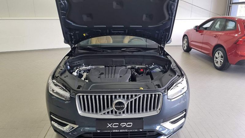 Volvo XC90 (2025) B5 2.0L 250+14 HP AT8 AWD PLUS - fotka 19 z 20