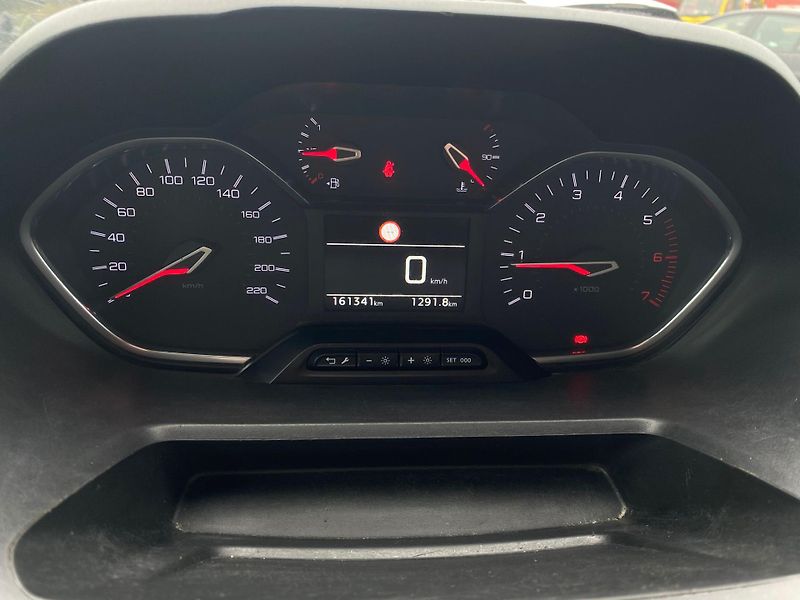 Peugeot Rifter (2020) ACTIVE 1.5 BlueHDi 100 - fotka 13 z 19