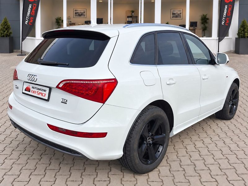 Audi Q5 (2011) 2.0TDI 125kW S-LINE QUATTRO - fotka 8 z 42