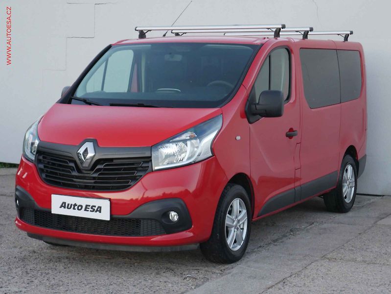 Renault Trafic (2015) 1.6dCi 8míst, 103kW, AC, TZ - fotka 3 z 15