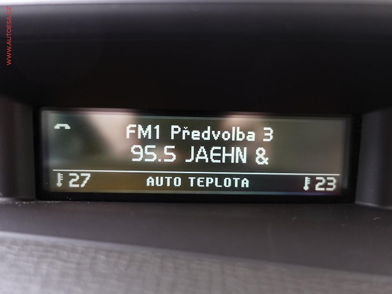 Volvo XC60 (2010) 2.4D 4x4, ČR, Xenon, park - fotka 18 z 20