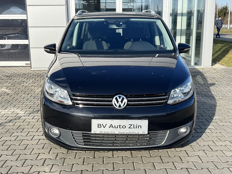 Volkswagen Touran (2013) 2.0 TDI Highline - fotka 8 z 33