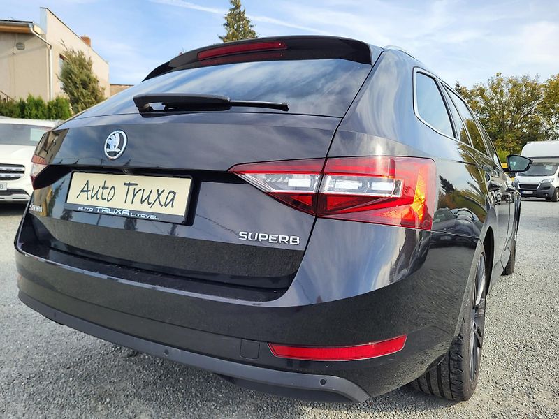 Škoda Superb 2.0 TSI 162kW DSG STYLE+ - fotka 46 z 48