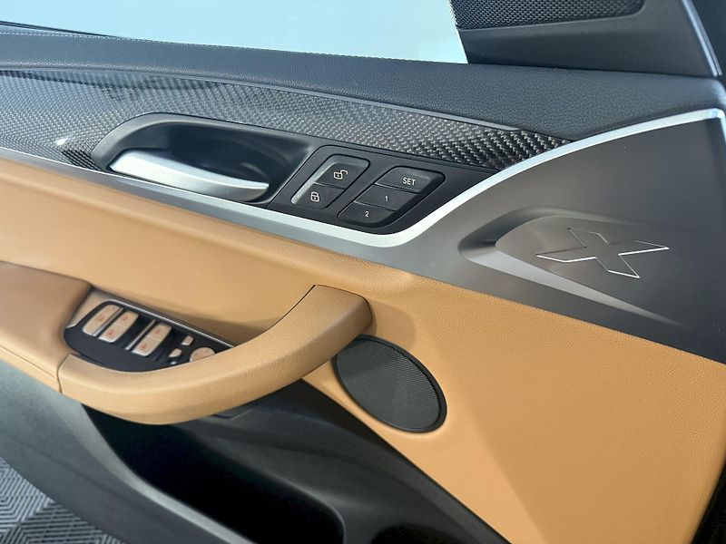 BMW X3 M40d xDrive Laser HUD tažné - fotka 22 z 43