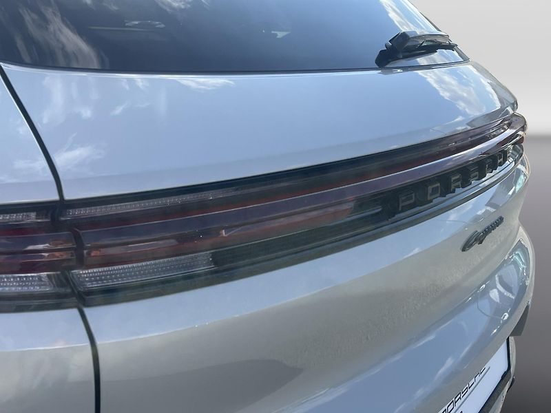 Porsche Cayenne (2025) E-hybrid - fotka 10 z 29