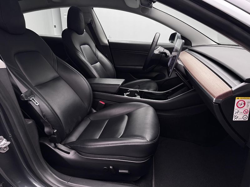 Tesla Model 3 LONG RANGE 4WD SOH 87% - fotka 25 z 65