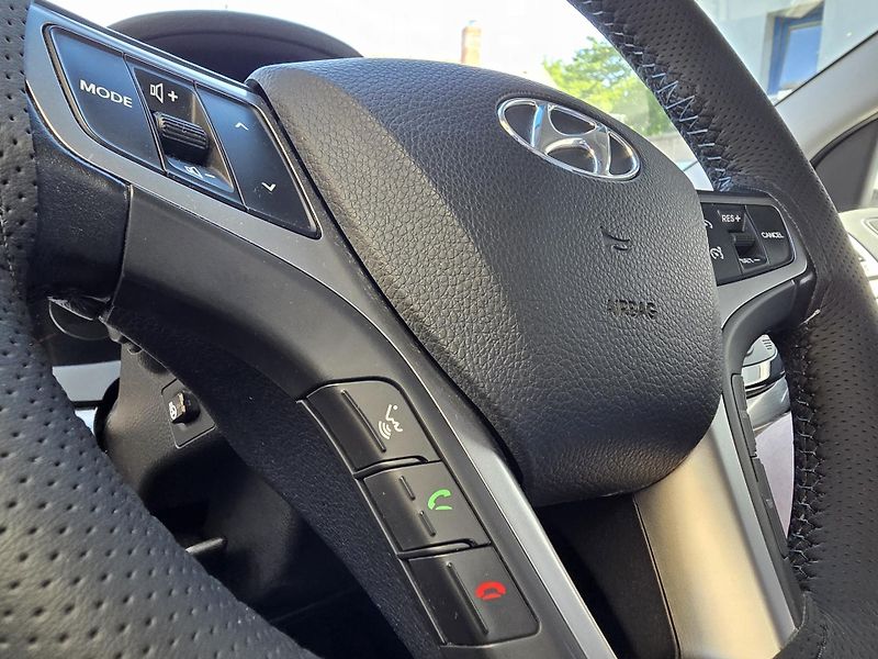 Hyundai i40 1.7-100KW-KAMERA-AUT.KLIMA - fotka 16 z 21